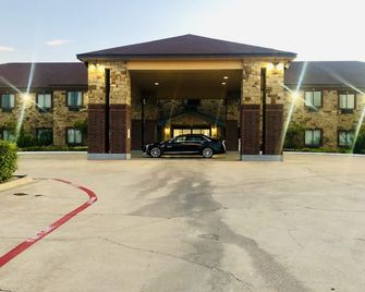 Studio 7 Harker Heights - Harker Heights - Building