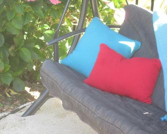 Airport Guesthouse - Christchurch - Patio