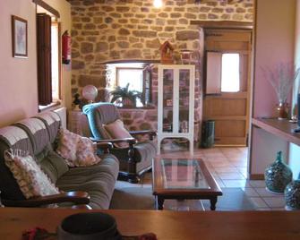 \'Casa Mesilda\': Fantastic Rural House In The Base Of The Picos Of Europe - Abándames - Sala de estar