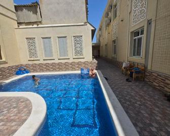 Chor Minor - Bujara - Piscina