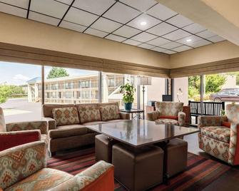 Hill City Inn - Lynchburg - Lounge