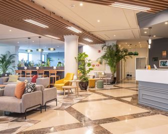 Holiday Inn Algarve Albufeira By IHG - Albufeira - Edificio