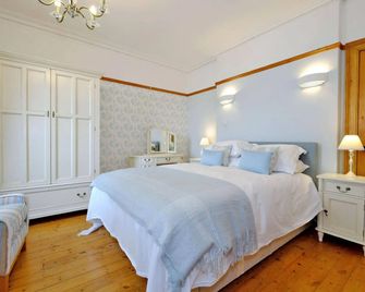Aberdeen Lighthouse Cottages - coastal, dolphins - Aberdeen - Habitación