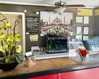 Express Inn Thomson - Thomson - Recepción