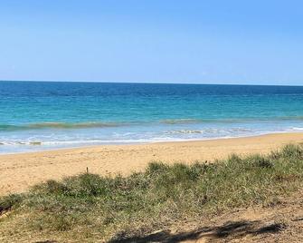 24 Lihs Street Elliott Heads - Bundaberg - Beach