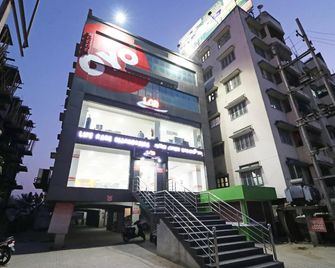 Hotel O Prabha Palace Lodge - Guwahati - Building