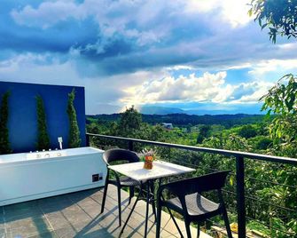 Kirirath Resort - Mu Si - Parveke