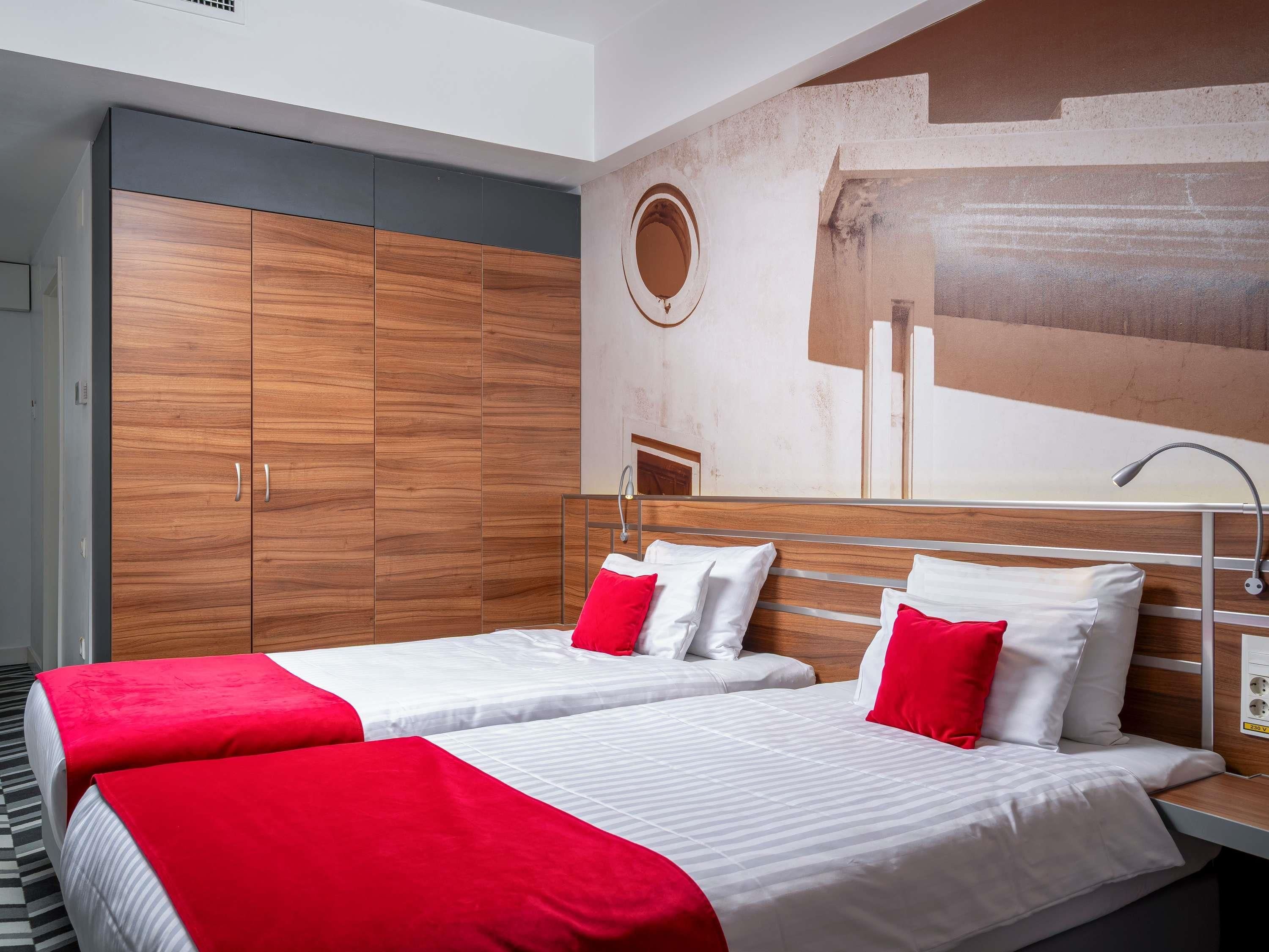 ميركيور بوخارست يونيري