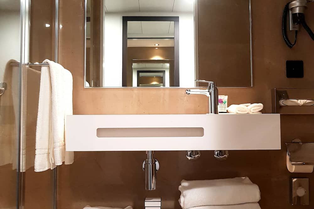 Nash Pratik Hotel - Meyrin - Koupelna