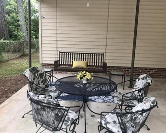 Home Sweet Home - Thomasville - Patio