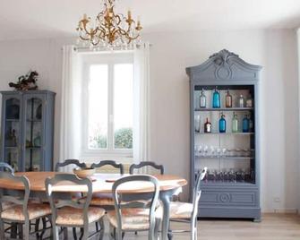Un Gite Au Coeur Du Vignoble - Chalonnes-sur-Loire - Salle à manger