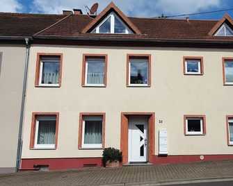 Ferienwohnung Elisa Noswendel Am See - Wadern - Gebäude