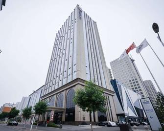 Days Hotel by Wyndham Shanxi Xinzhou - Xinzhou - Gebäude
