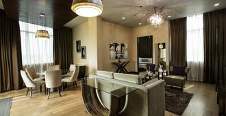 Goldberry Suites and Hotel - Lapu-Lapu City - Area lounge