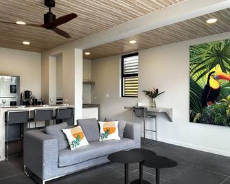 Garden Suite at Solindo Stays - Marbella - Living room