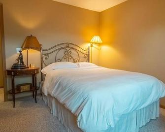 Sophisticated Country Guest House - Winfield - Bedroom