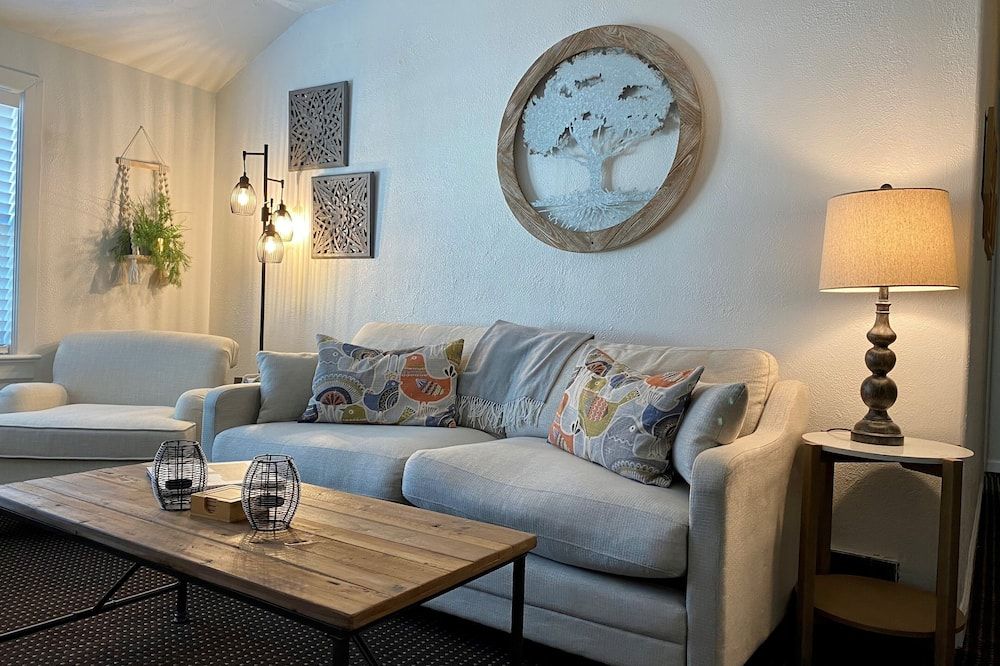 Moose Creek Lodge & Suites - קודי - סלון