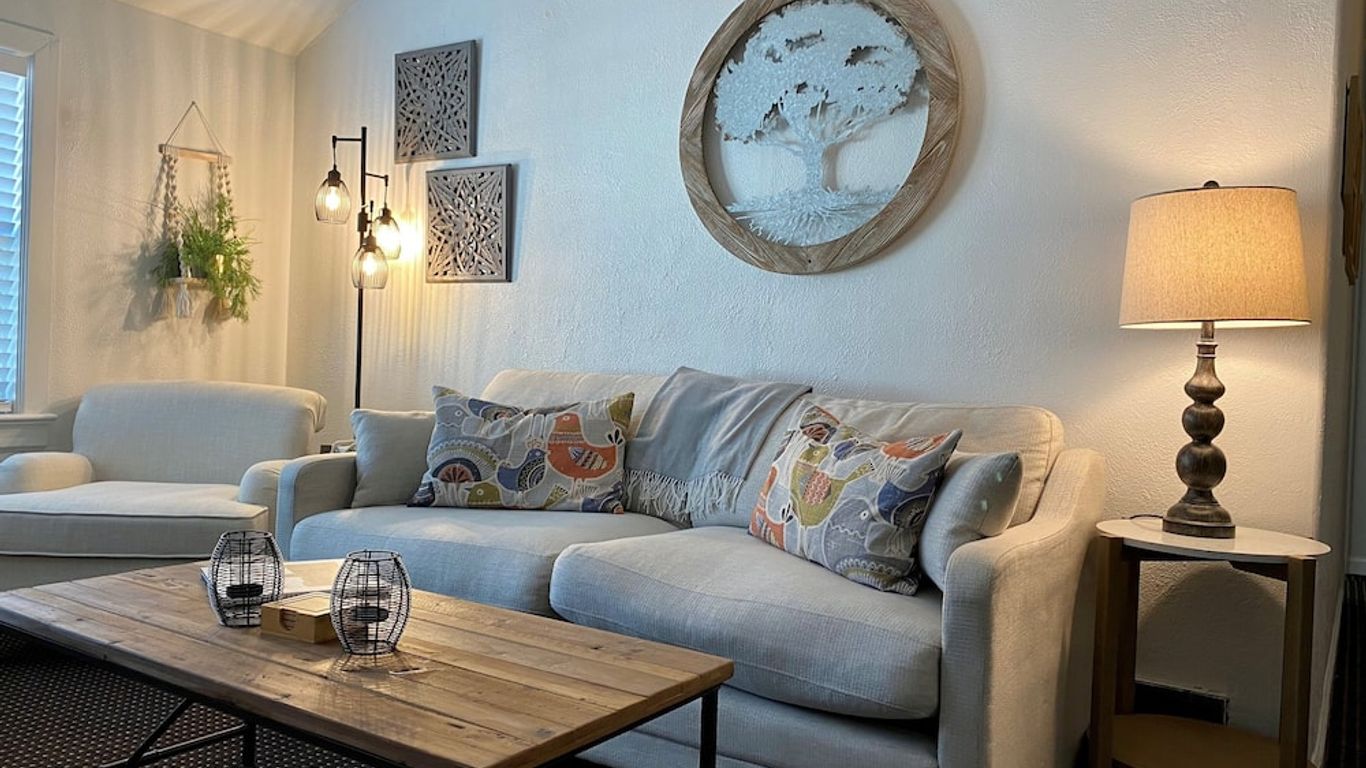 Moose Creek Lodge & Suites