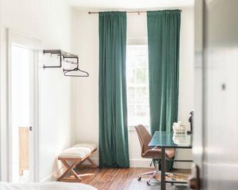 The Darlington Room @ Main Street Lofts - Victoria