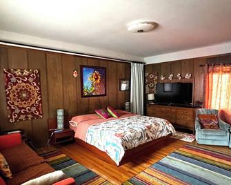 A Spectacular View of the Bay! - Seaside - Bedroom