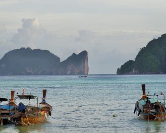 Bayview Resort Phi Phi Island - Beach Front Resort - Ko Phi Phi