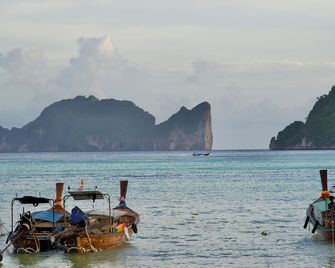 Bayview Resort Phi Phi Island - Beach Front Resort - Îles Phi Phi