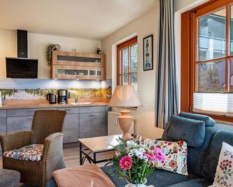 Oewern Diek - Wustrow (Darss) - Wohnzimmer