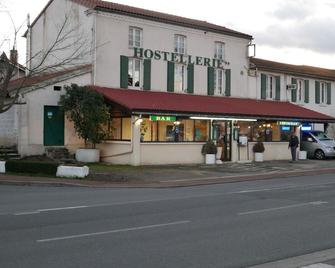 Hotel Hostellerie Des Voyageurs - Andrézieux-Bouthéon - Building