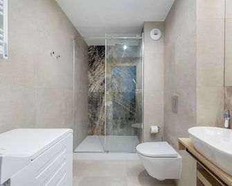 Uzdrowiskowa 4A | Modern Apartment | Balcony - Łukęcin - Łazienka