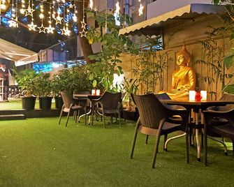 Quality Inn Mint - Pune - Patio