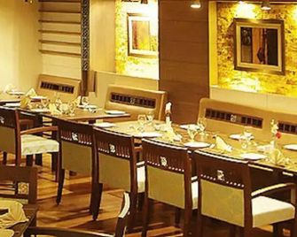 Royalton Hotel - Faisalābād - Restaurant