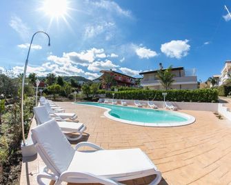 Residenza Borgo Italico - Tropea - Pool