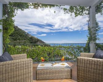 Hotel Pellegrino - Praiano - Balcón