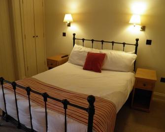 The Talbot Inn - Witney - Bedroom