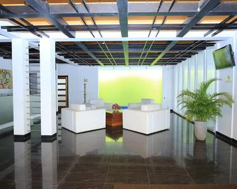 Subhas Tourist Hotel - Jaffna - Lobby