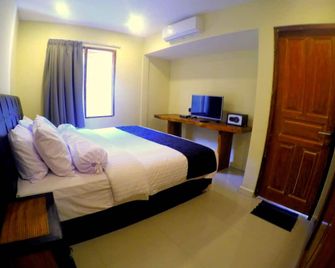 The Lakshmi Three Bedroom Villa - Pemenang - Bedroom