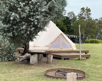 Refugio Natural Glamping - Lobos - Patio