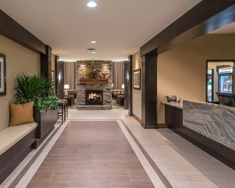 Queen Studio | Free Breakfast, Free Wi-Fi, Indoor Pool and Hot Tub - Altoona - Lobby