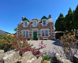 Bosta B&B - Inverness - Bina