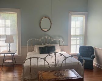 Historic Beauty Near Downtown Wilson and Barton College - Wilson - Bedroom