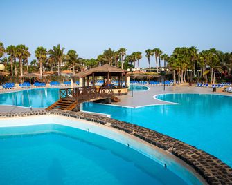 Voi Vila Do Farol Resort - Santa Maria - Havuz