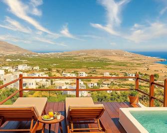 Santorini Rooftop Hot Tub Suite with Panoramic Views - Akrotiri - Balkon