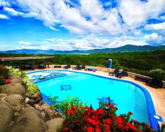 Condor Lodge - Puerto Viejo - Piscina