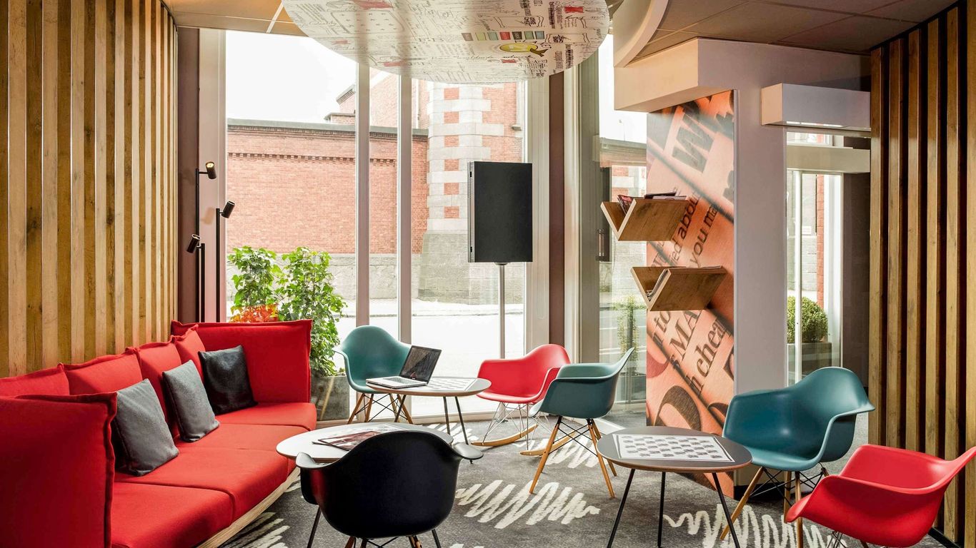 إيبيس نامور سنتر