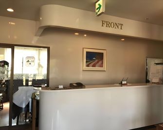 Business Hotel Tsuru - Izumi - Front desk