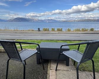 The Wee Cottage by the Ferry - Gourock - Patio