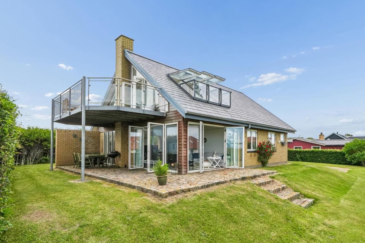 Lovely Cottage With Amazing Sea View – Assens