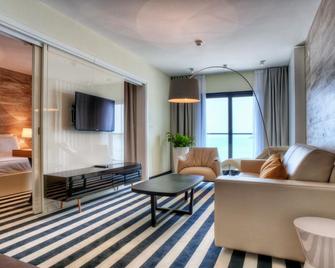 Hotel Aleksandar - Budva - Living room
