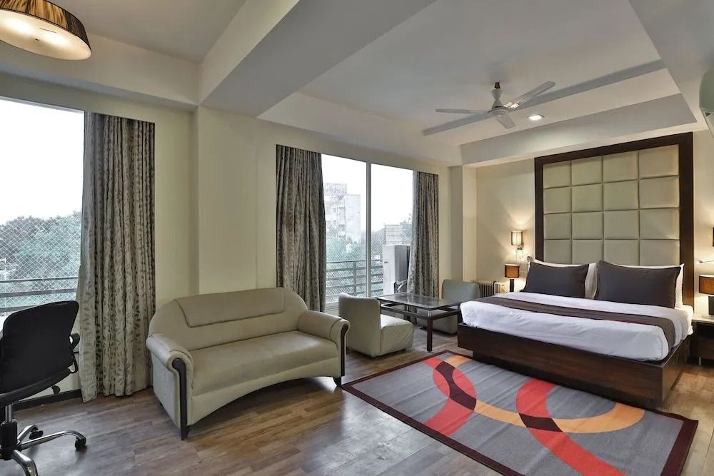 Collection O 46731 The Grand Eden - Ahmedabad - Bedroom