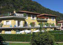 Hotel Del Fiume - Cannobio - Building